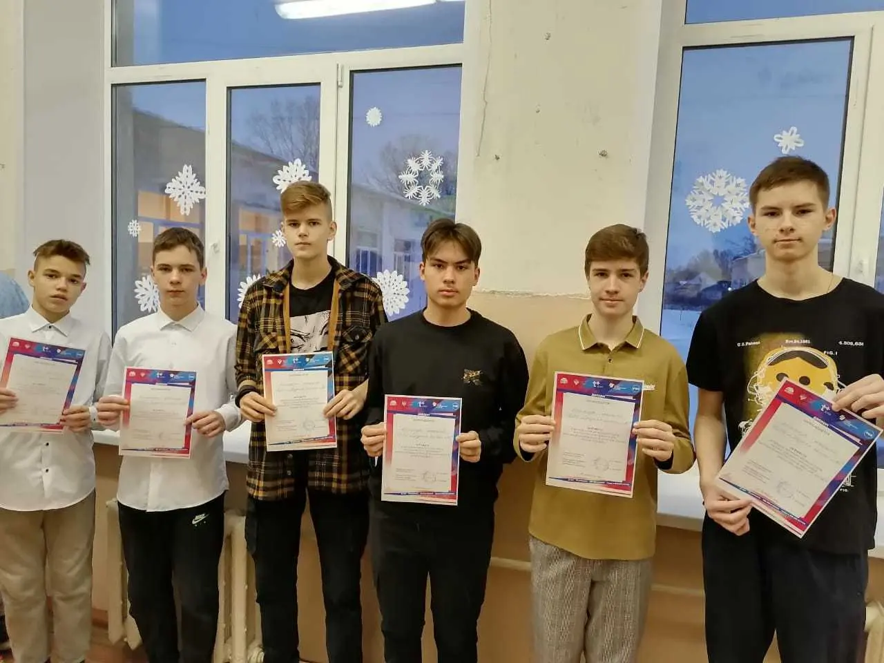 Поздравляем нашу баскетбольную команду юношей и учителя физической культуры - Фокину Ольгу Николаевну, занявших II место в финале муниципального этапа всероссийского чемпионата школьной баскетбольной лиги «КЭС-БАСКЕТ» 🏆🌟