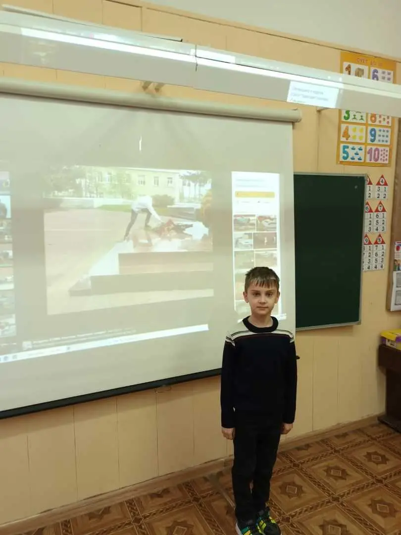 🇷🇺 ТОРЖЕСТВЕННАЯ ЛИНЕЙКА И «РАЗГОВОР О ВАЖНОМ»