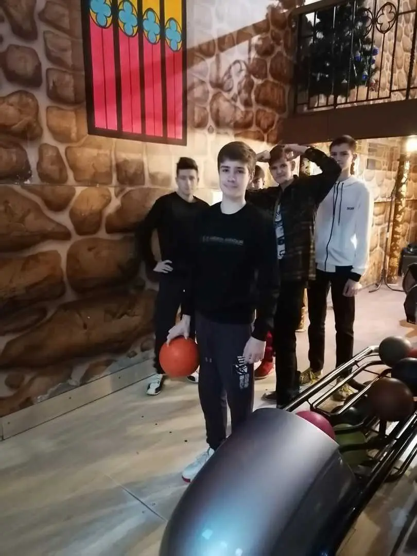 НОВЫЙ ГОД В КРУГУ ДРУЗЕЙ 🎊