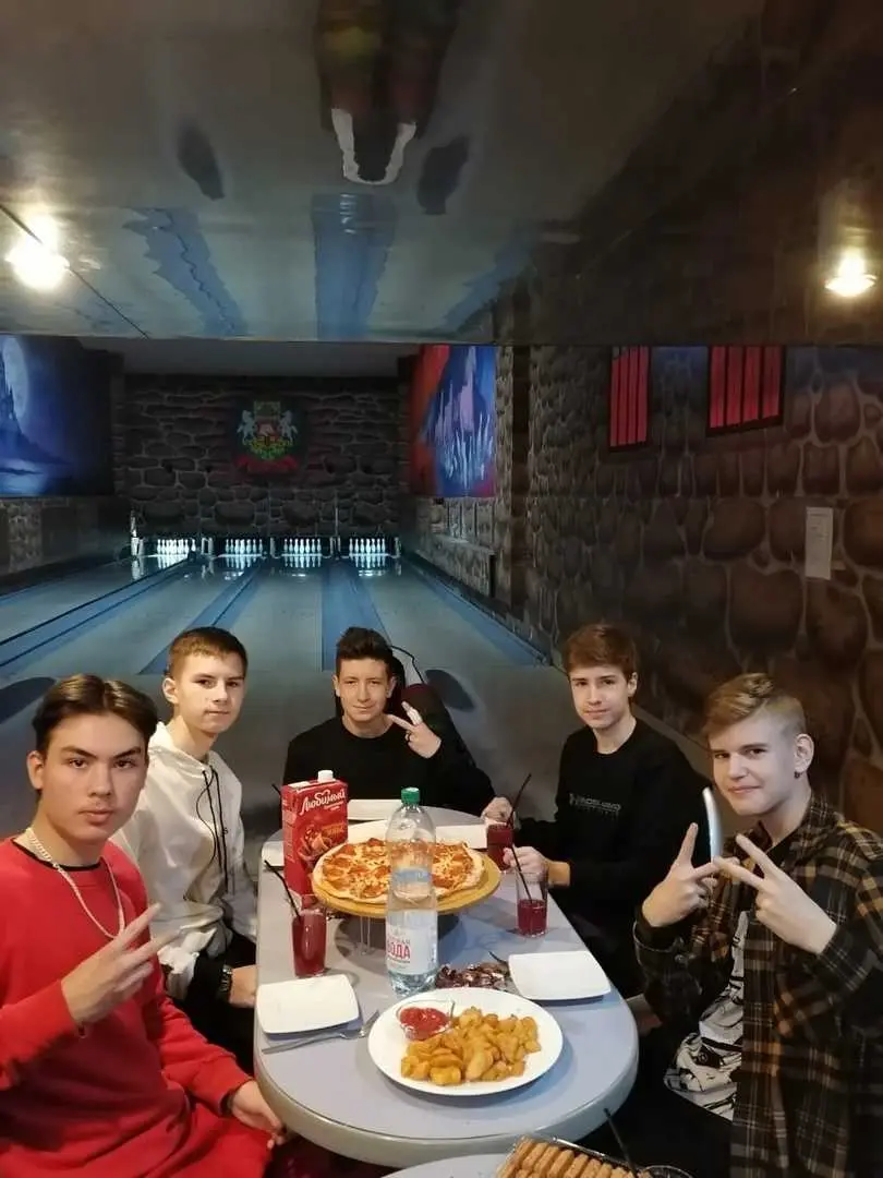 НОВЫЙ ГОД В КРУГУ ДРУЗЕЙ 🎊