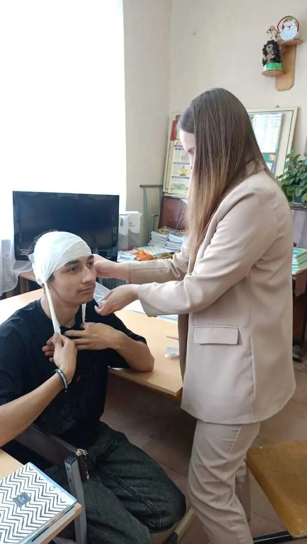 27 апреля в школе прошёл Всероссийский открытый урок по основам безопасности жизнедеятельности, посвященный празднованию Победы в Великой Отечественной войне 1941-1945 годов и Дню пожарной охраны.