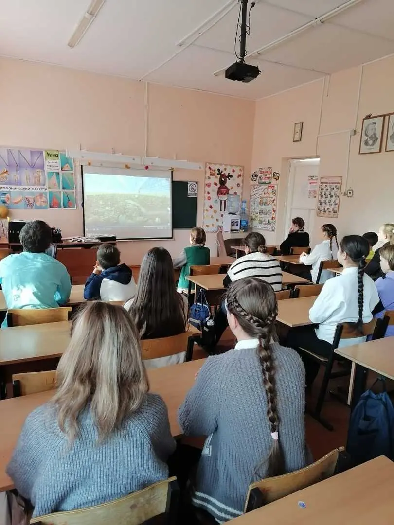 26 сентября в школе состоялось очередное занятие курса внеурочной деятельности «Россия – мои горизонты», посвященное теме «Россия аграрная: растениеводство и садоводство».