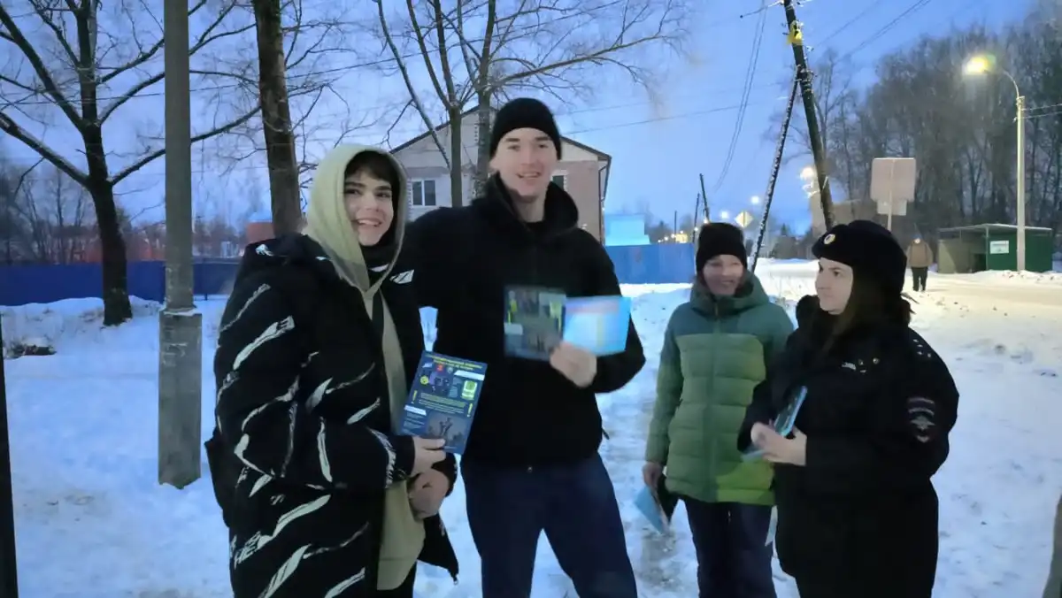 «РОДИТЕЛЬСКИЙ ПАТРУЛЬ» ПРОВЕРИЛ НАЛИЧИЕ СВЕТООТРАЖАЮЩИХ ЭЛЕМЕНТОВ У ШКОЛЬНИКОВ