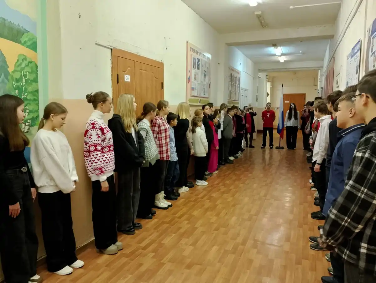 16 декабря в школе прошли внеурочные занятия из цикла «Разговоры о важном», темой которых была "Как пишут законы?"