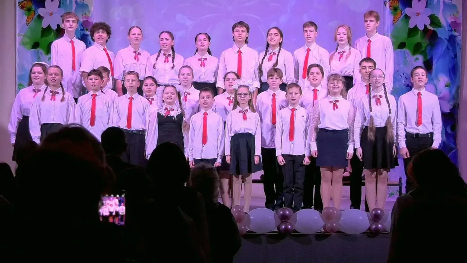 29 ноября состоялся праздничный концерт, посвящённый 85-летнему юбилею школы.