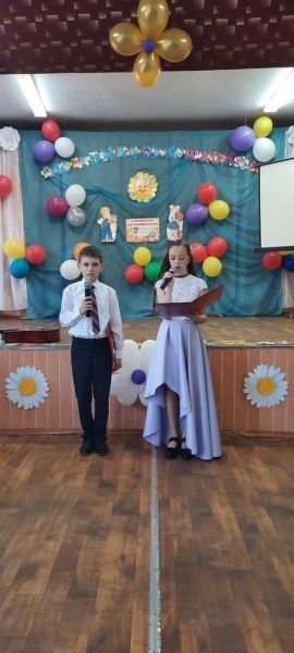 26 мая состоялось прощание с начальной школой 4"А" класса!
Четыре..
